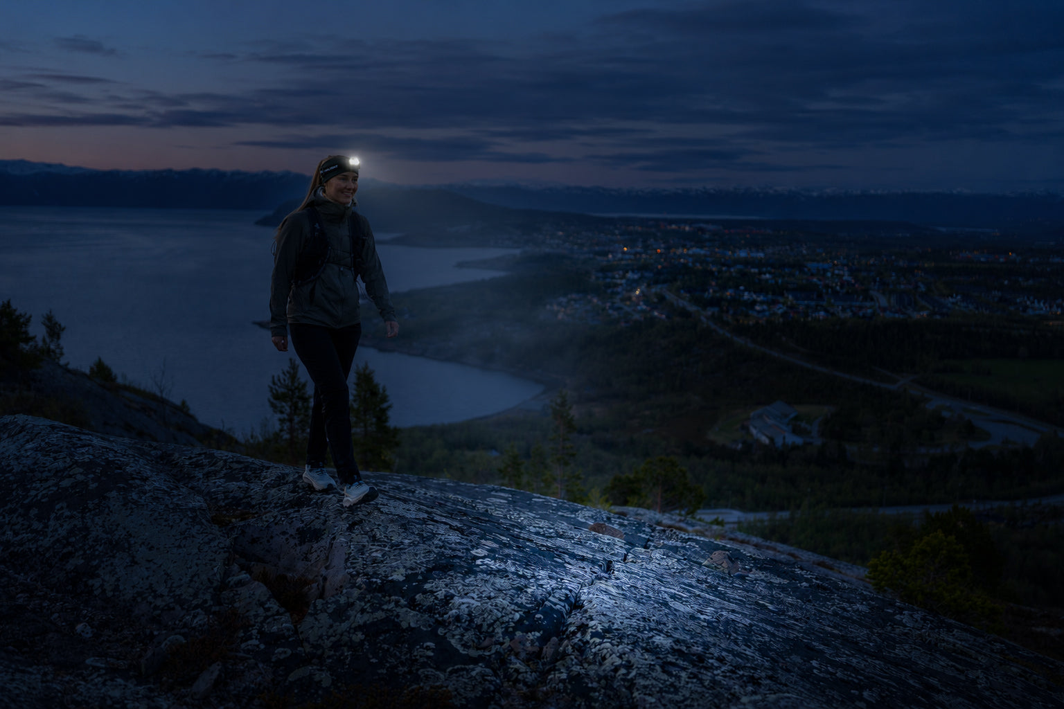 SPORT 700 in trail terrain at night