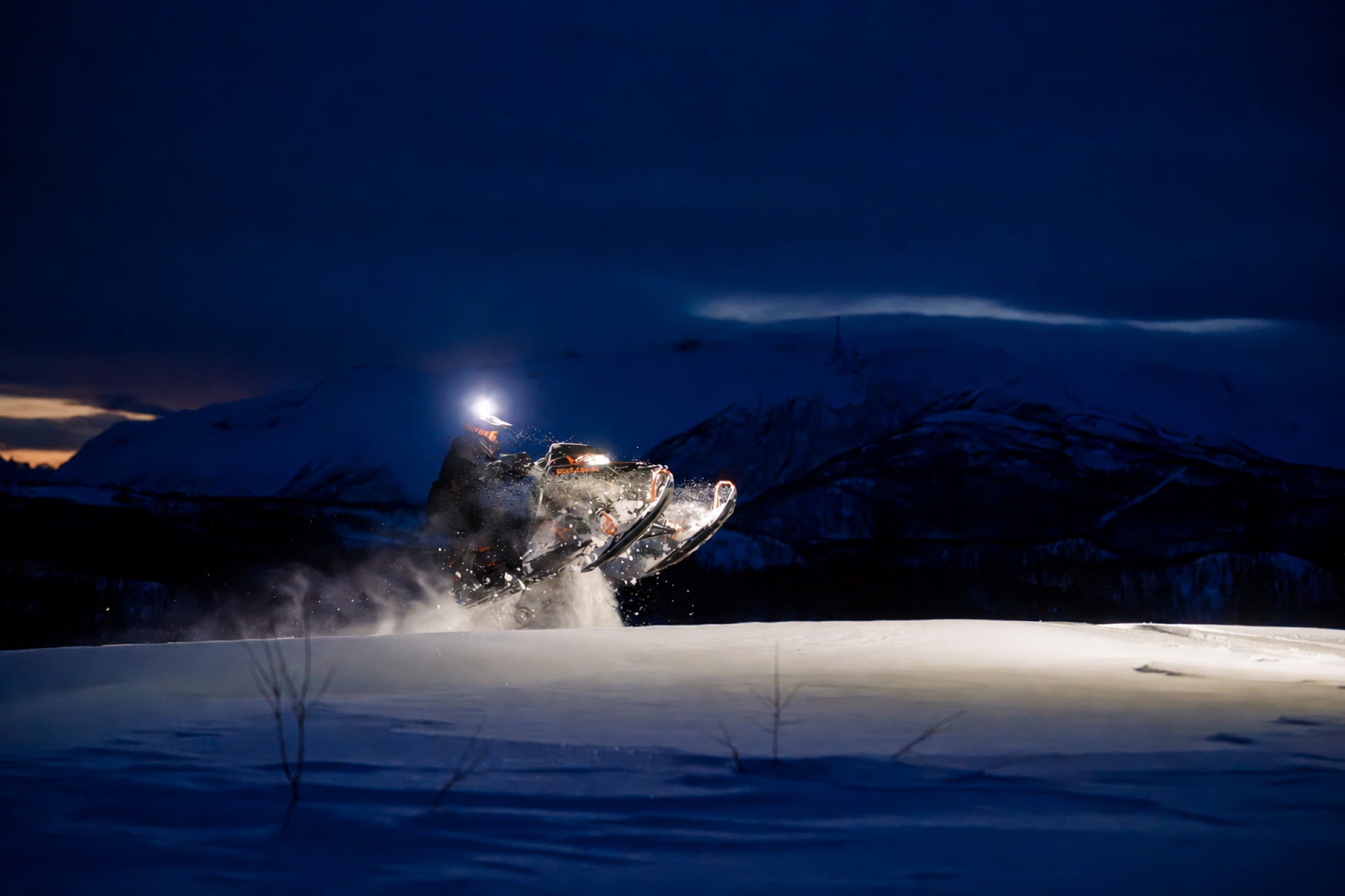 STORM 8500 in fast night terrain